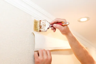 Pose de papier peint au Plessis-Lastelle — revêtements muraux et toiles de verre